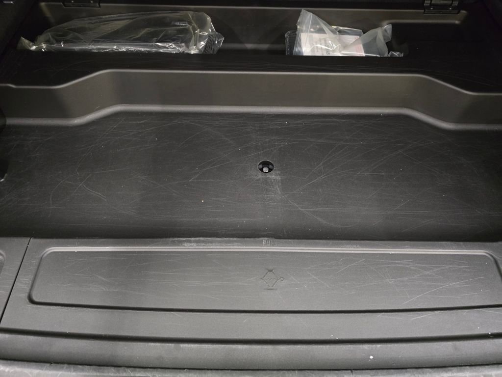 Used 2023 Jeep Wagoneer L Series III w/ Preferred Equipment Group image 46