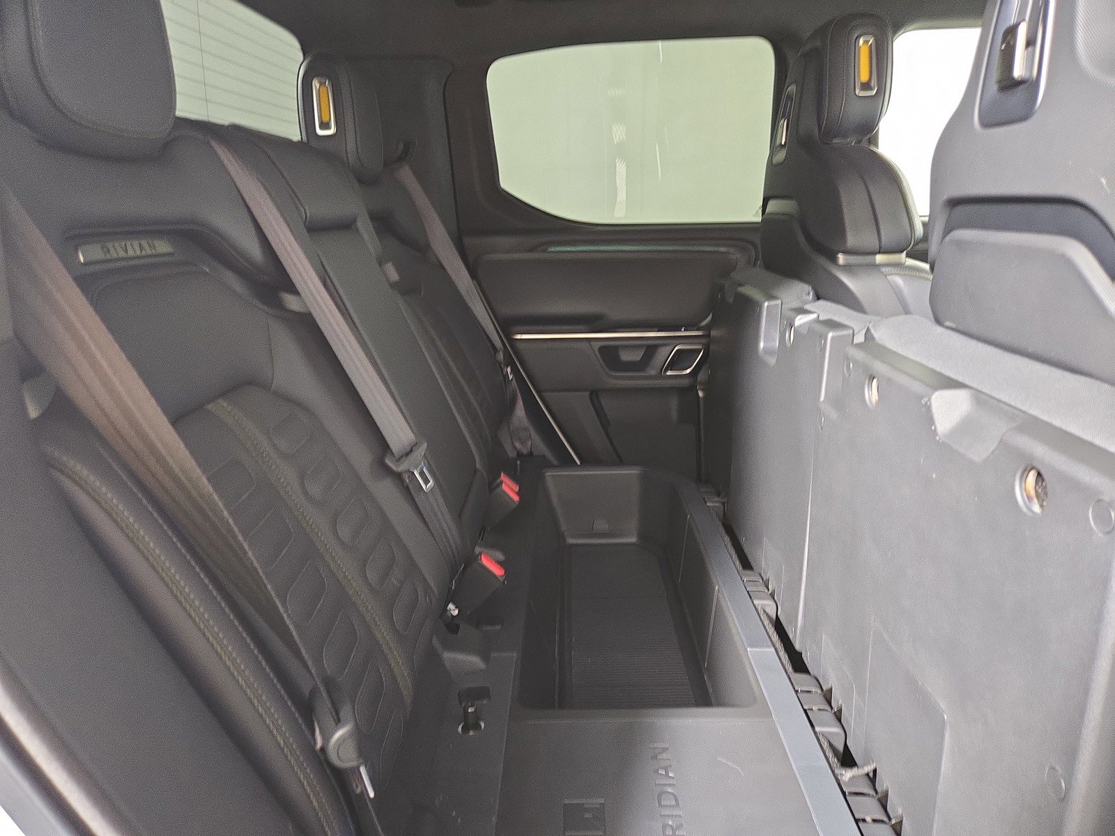 Used 2022 Rivian R1T Adventure image 24