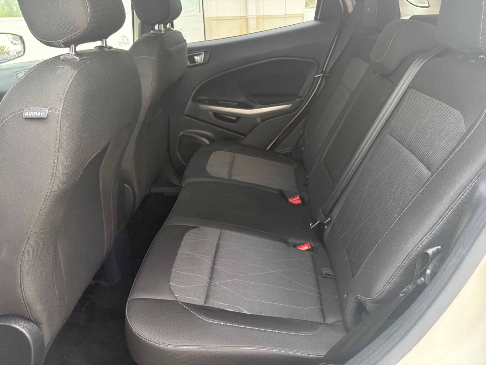 Used 2020 Ford EcoSport SE FWD image 24