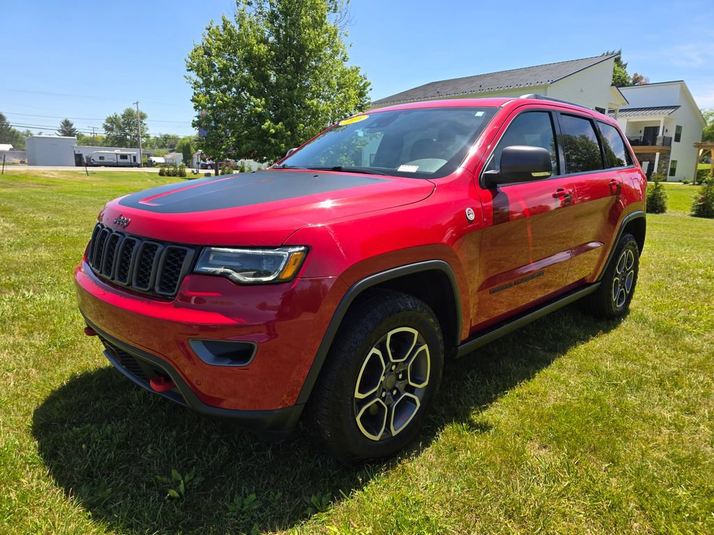 Used 2018 Jeep Grand Cherokee Trailhawk AWD/4WD image 3