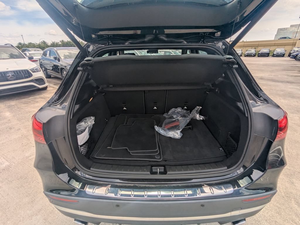 Certified 2024 Mercedes-Benz GLA 35 AMG 4MATIC image 24