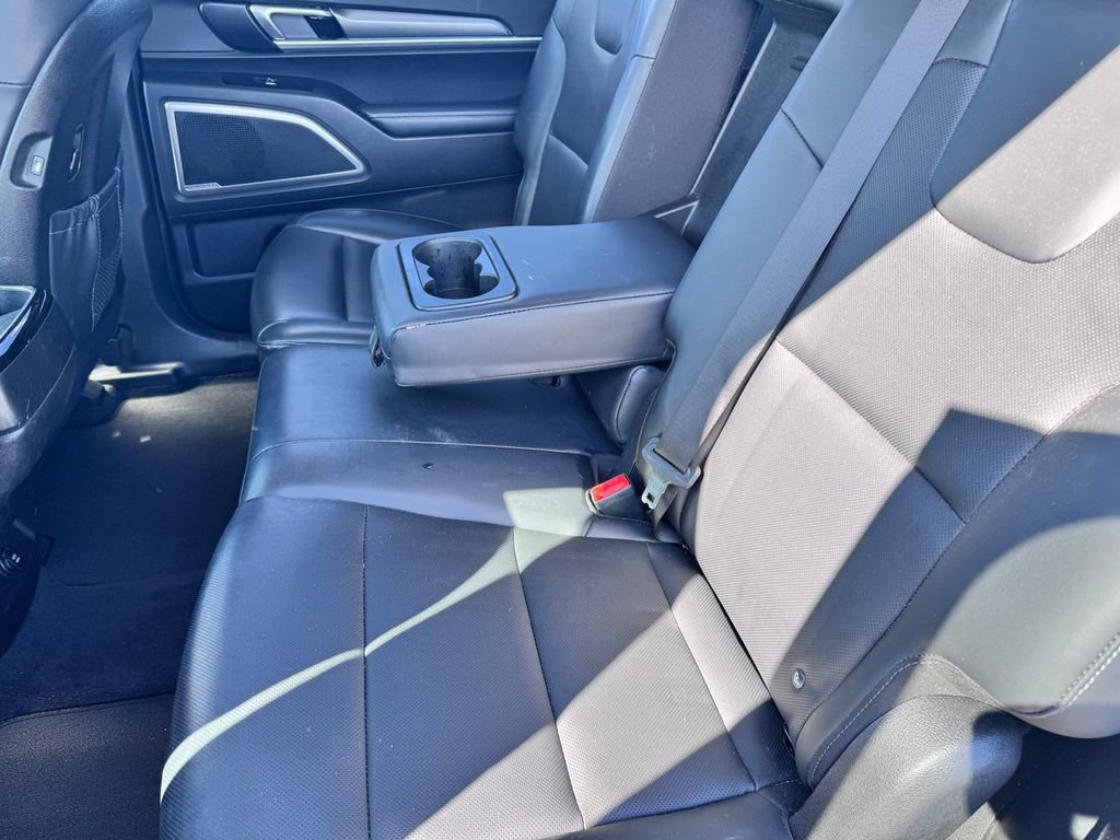 Used 2022 Kia Telluride LX image 26