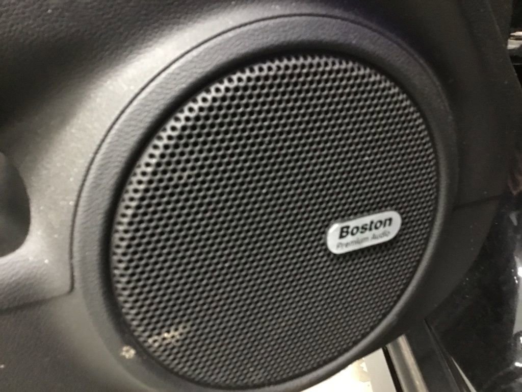 Used 2013 Chevrolet Camaro ZL1 image 9