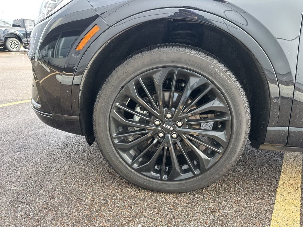 Used 2025 Lincoln Corsair Reserve w/ Jet Appearance Package image 19