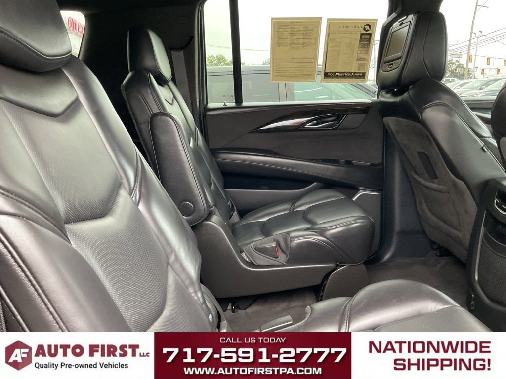 Used 2020 Cadillac Escalade ESV Platinum AWD/4WD image 17