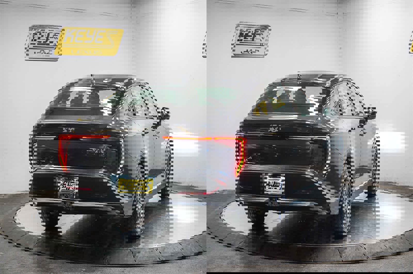 Used 2025 Kia K4 LXS image 4