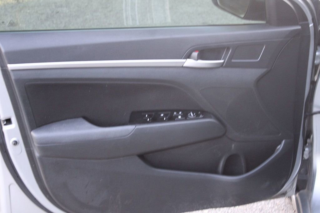 Used 2020 Hyundai Elantra SEL w/ Cargo Package (C1) image 16