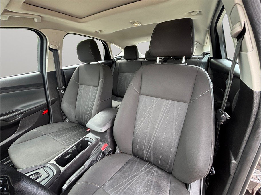 Used 2015 Ford Focus SE FWD image 14