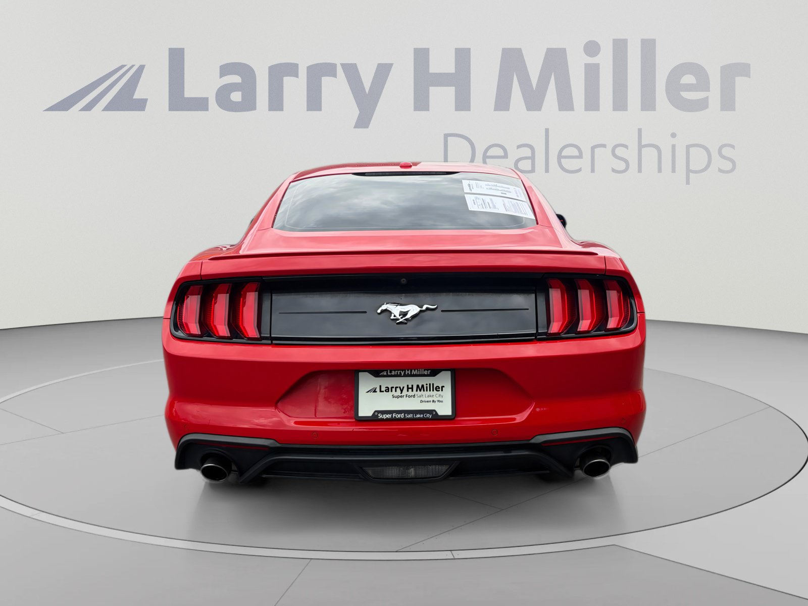 Used 2020 Ford Mustang Premium RWD image 4