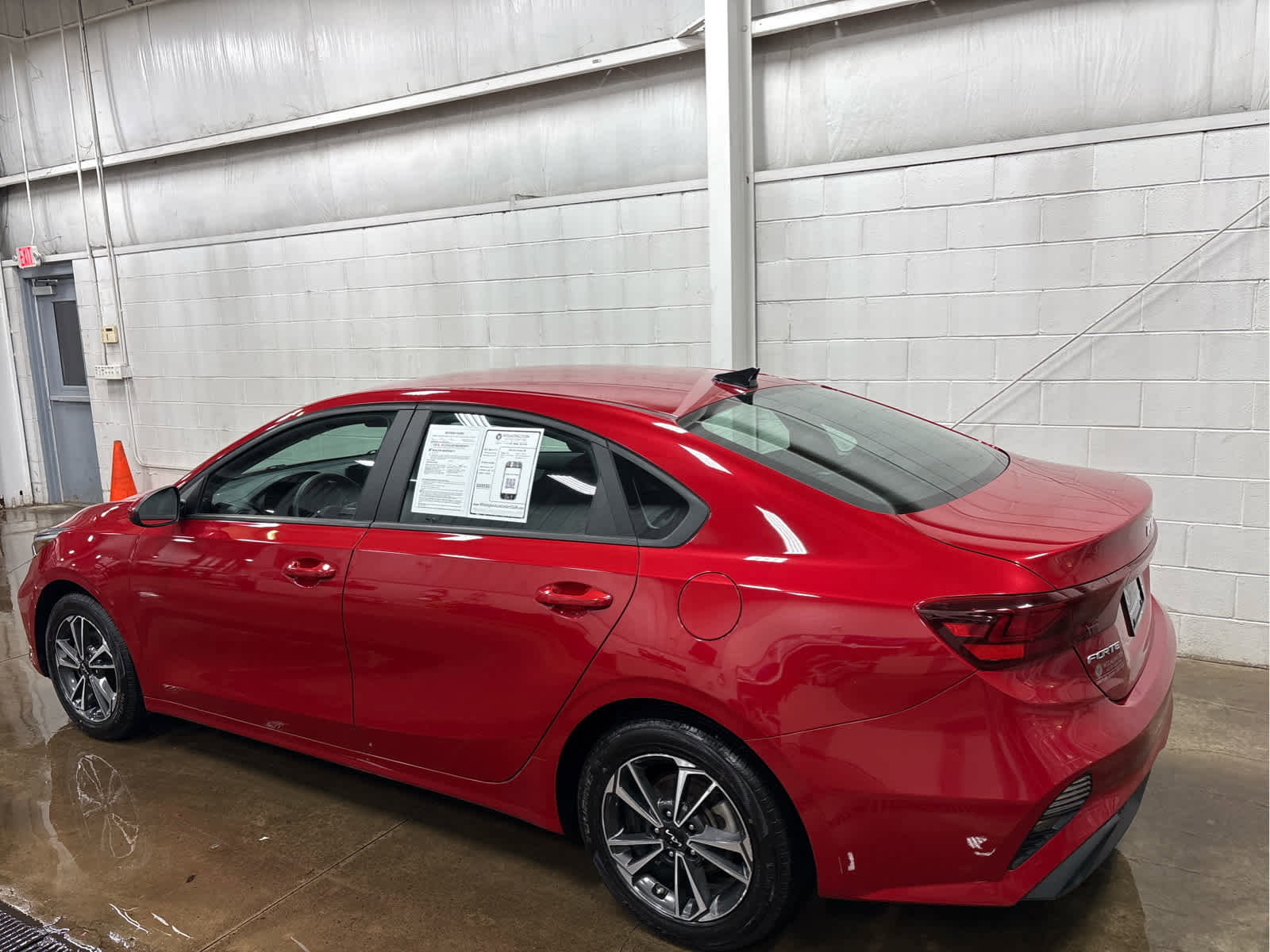 Used 2024 Kia Forte LXS image 6