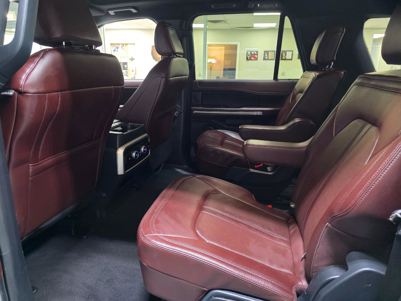 Used 2024 Ford Expedition Max Limited image 18