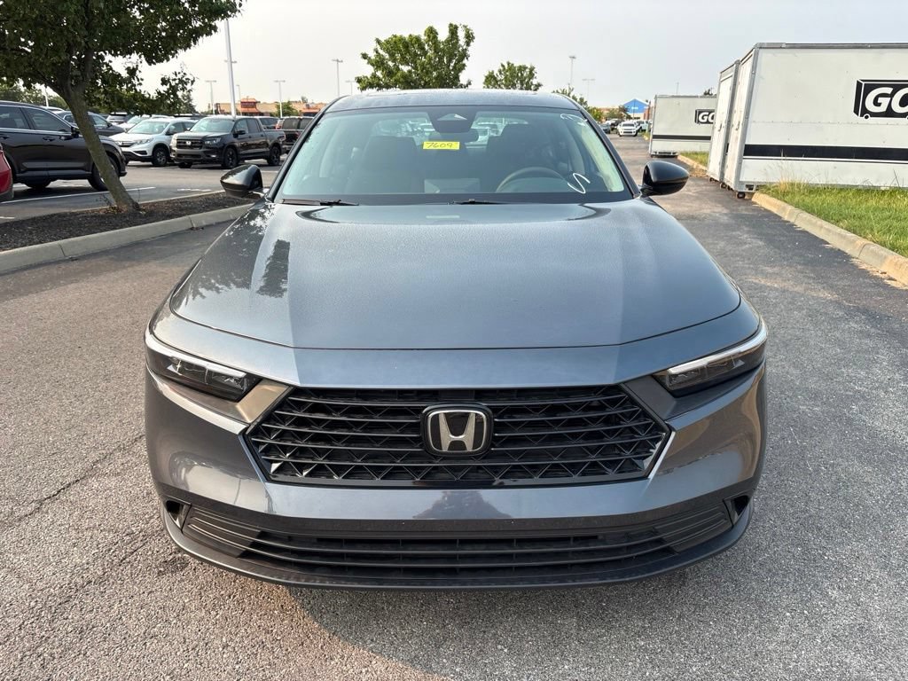 Used 2025 Honda Accord SE image 2