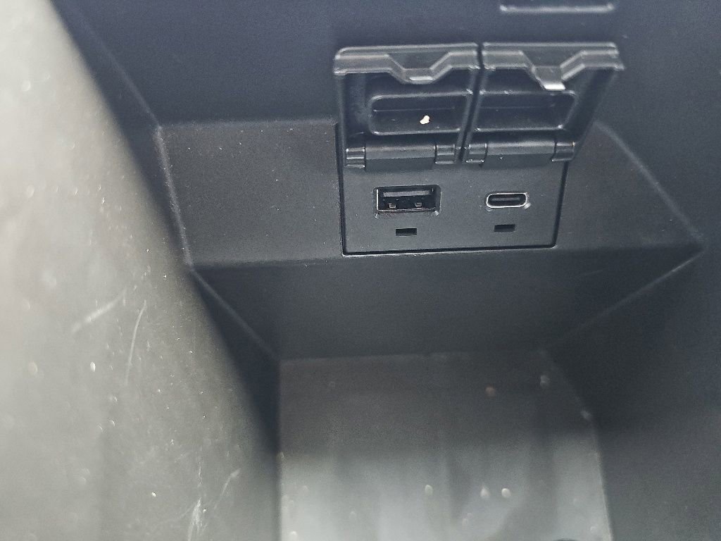 Used 2024 Toyota Camry SE FWD image 24