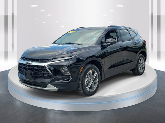 Used 2023 Chevrolet Blazer LT w/ Convenience Package AWD/4WD image 3