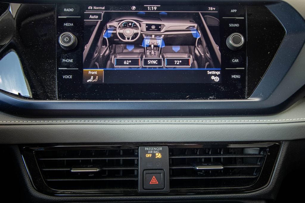 Used 2024 Volkswagen Taos SE AWD/4WD image 43