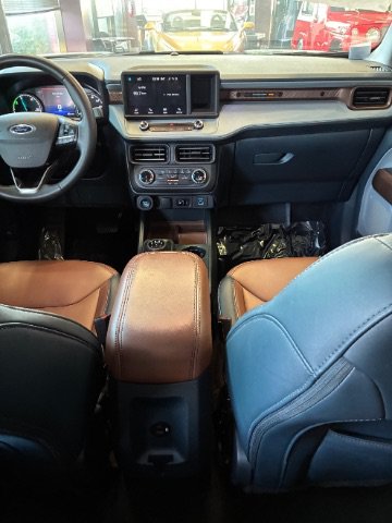 Used 2023 Ford Maverick Lariat FWD image 32