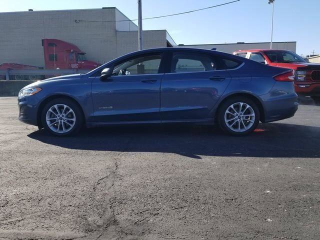 Used 2019 Ford Fusion SE image 9
