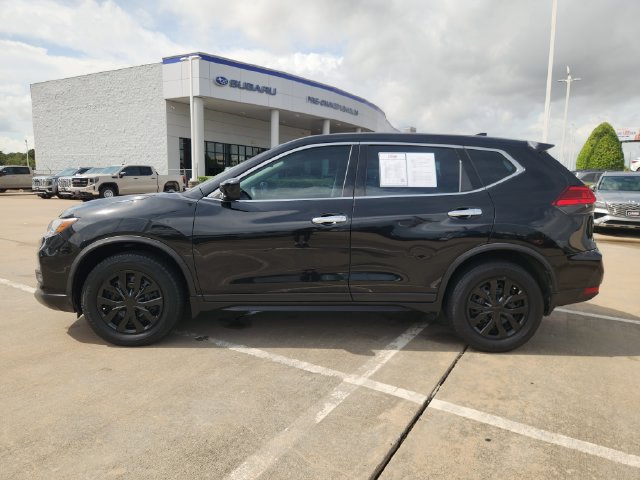 Used 2017 Nissan Rogue S FWD image 4