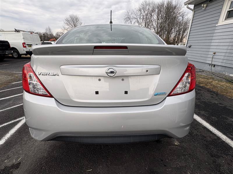 Used 2015 Nissan Versa S Plus FWD image 4