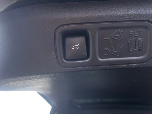 Used 2022 Ford Expedition Max Limited image 12