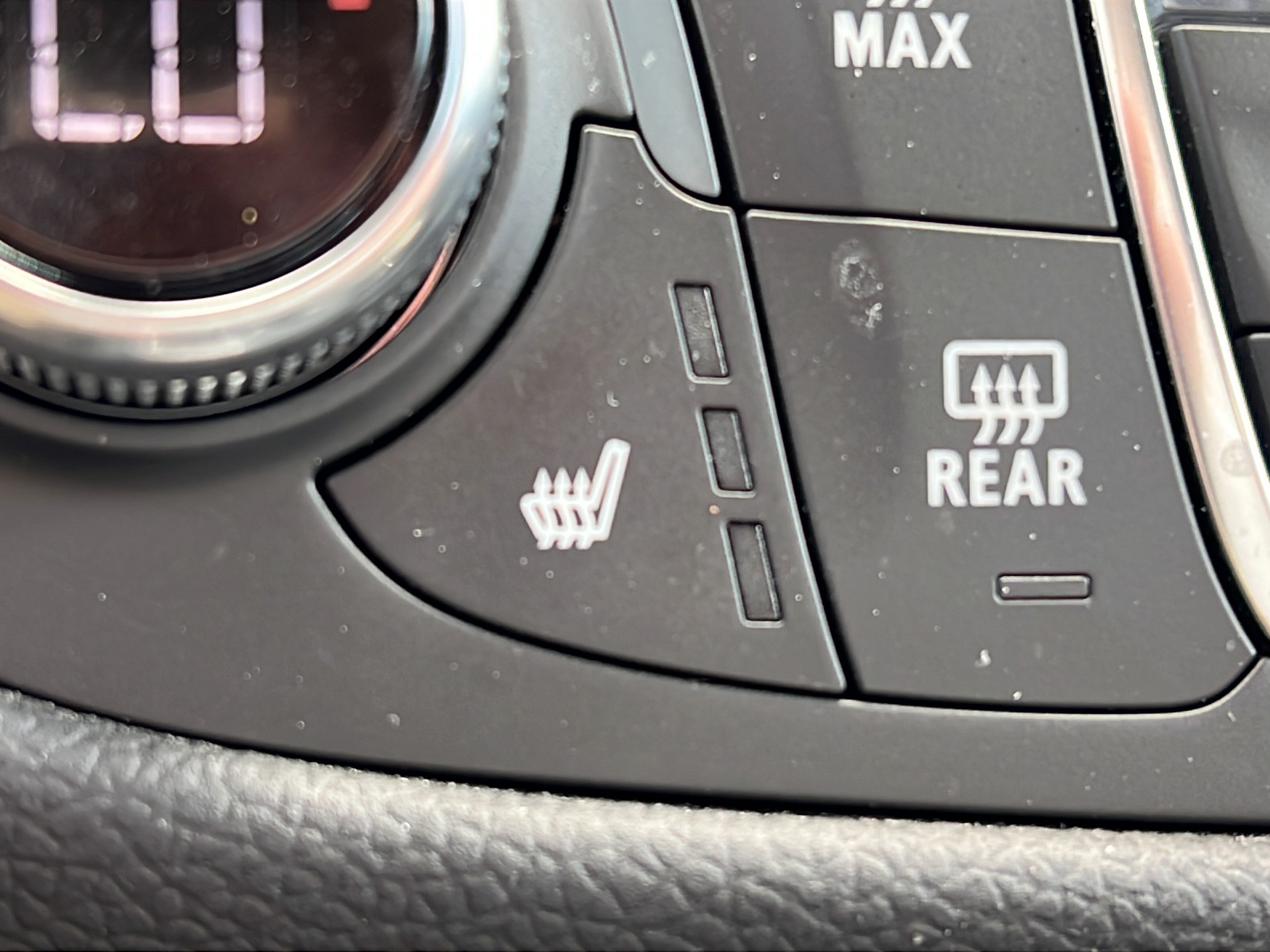 Used 2024 Chevrolet Equinox LT FWD image 18