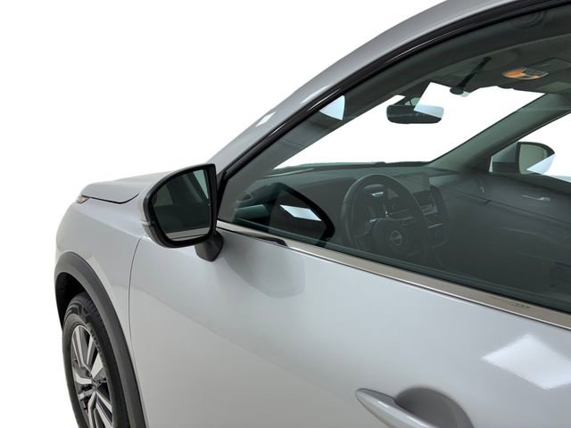 Used 2023 Nissan Pathfinder SL image 10