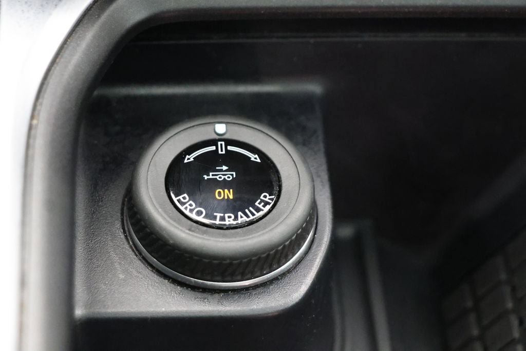 Used 2025 Ford Expedition Active AWD/4WD image 26