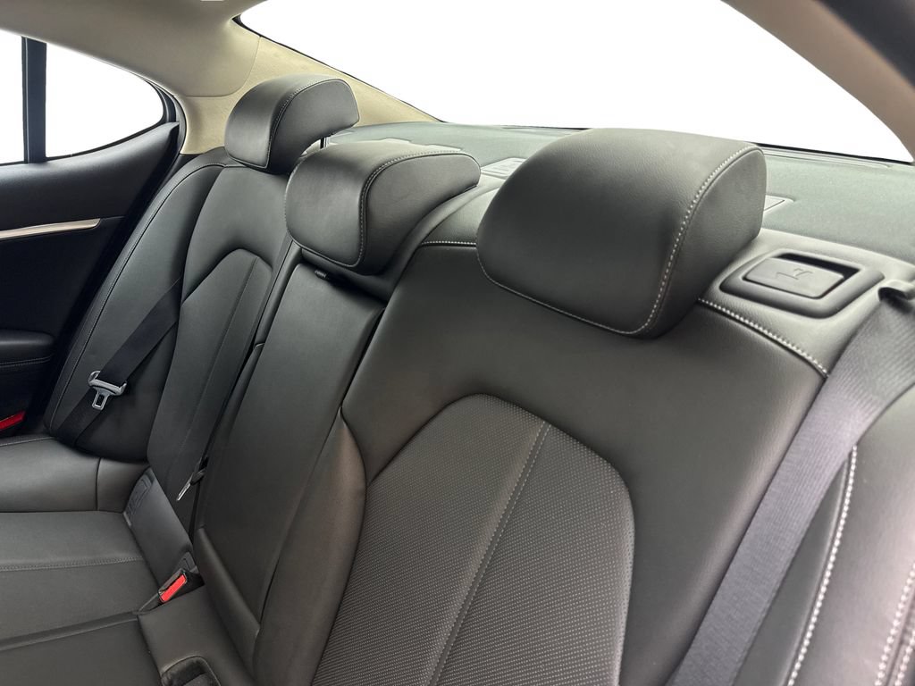 Used 2025 Genesis G70 2.5T RWD image 34