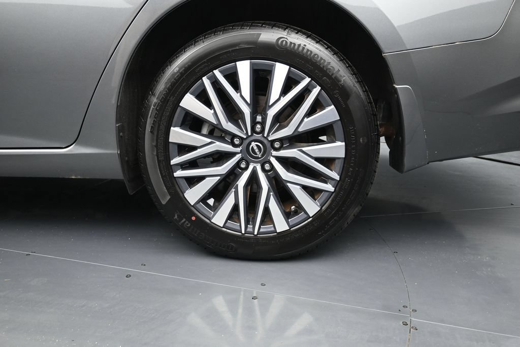 Certified 2023 Nissan Altima 2.5 SV w/ SV Premium Package AWD/4WD image 15