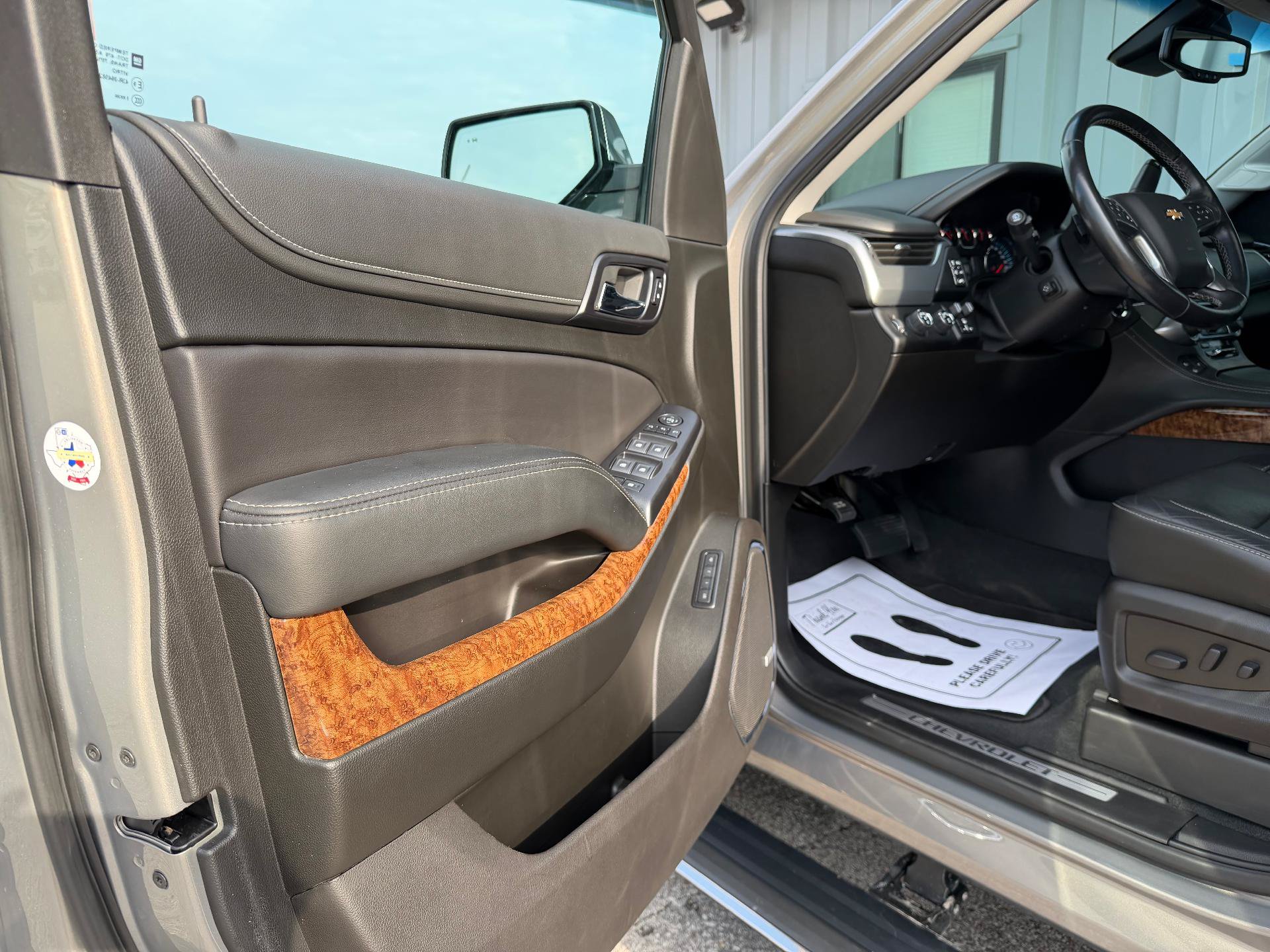 Used 2019 Chevrolet Tahoe Premier AWD/4WD image 10