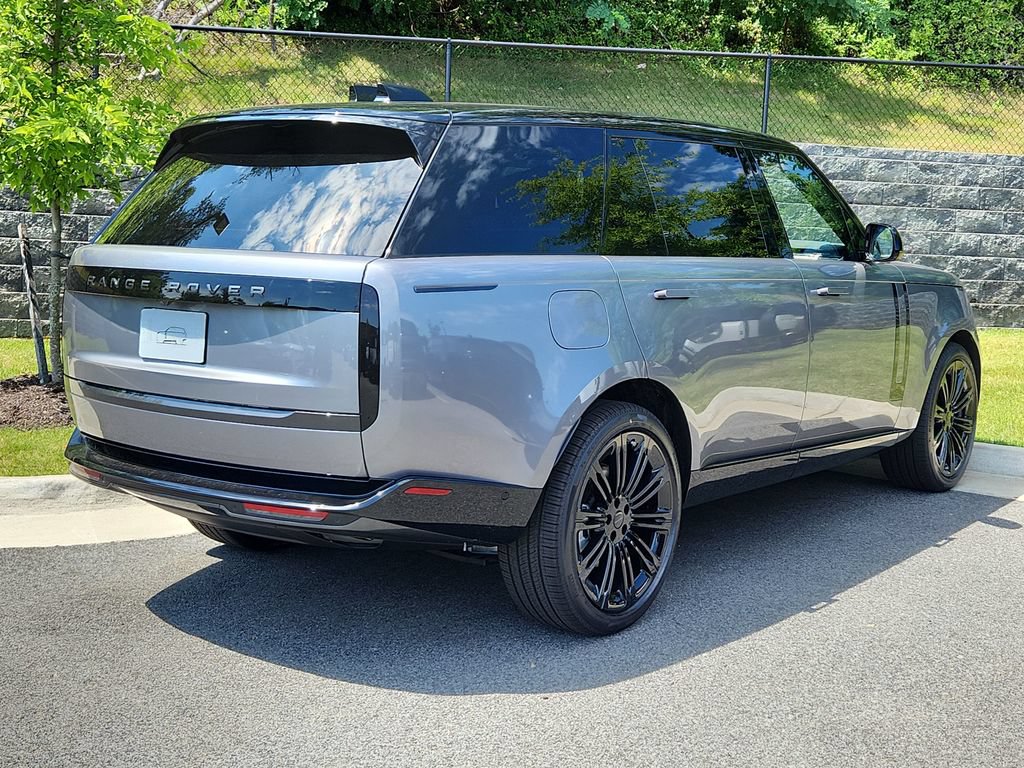 New 2026 Land Rover Range Rover Long Wheelbase SE AWD/4WD image 2