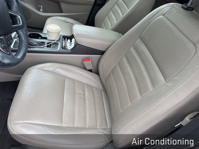 Used 2018 Ford Escape Titanium w/ Ford Safe & Smart Package image 10