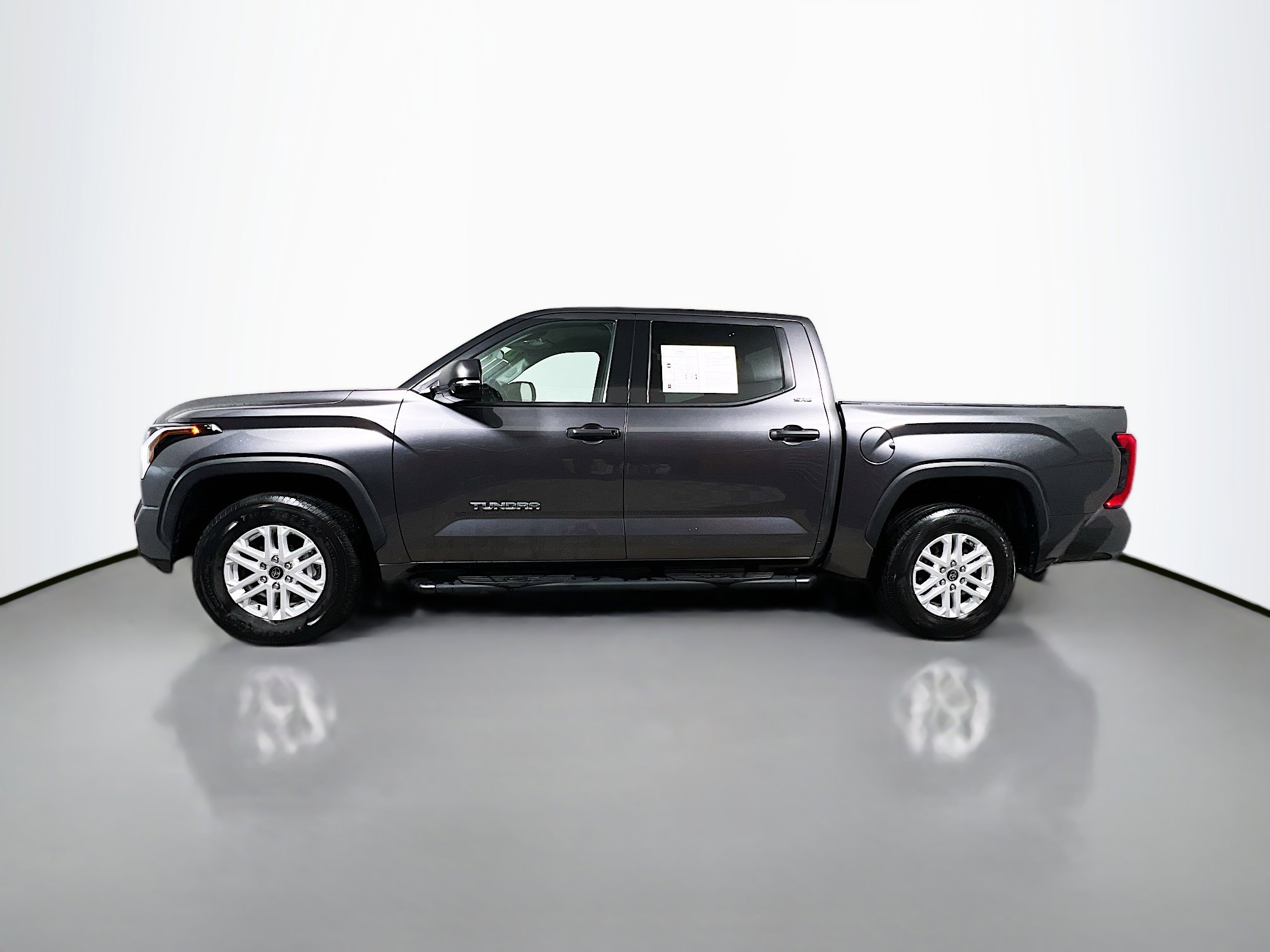 Used 2022 Toyota Tundra SR5 w/ Convenience Package RWD image 33