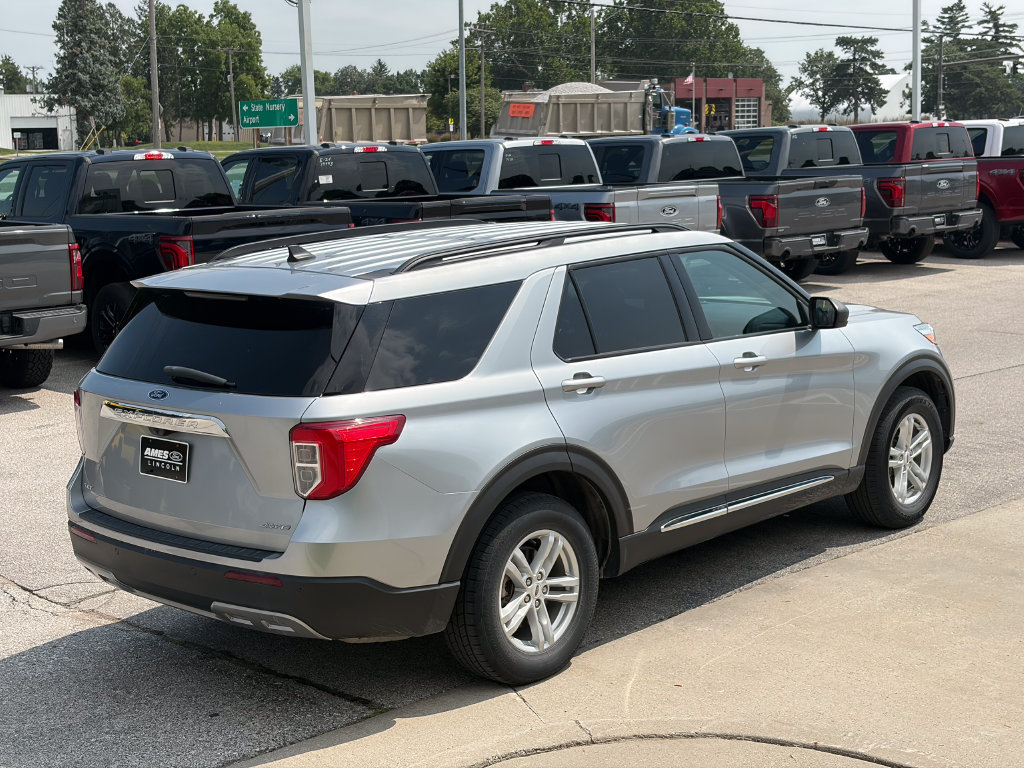 Certified 2023 Ford Explorer XLT w/ Equipment Group 202A AWD/4WD image 6