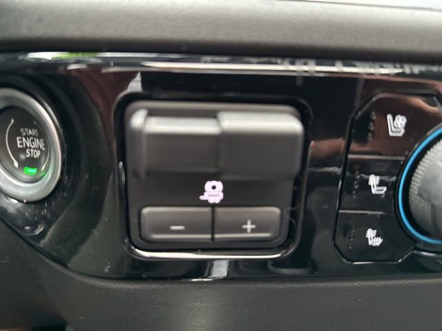 Used 2022 Chevrolet Silverado 1500 LTZ image 30