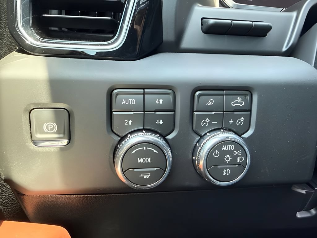 New 2026 GMC Sierra 2500 Denali Ultimate AWD/4WD image 26