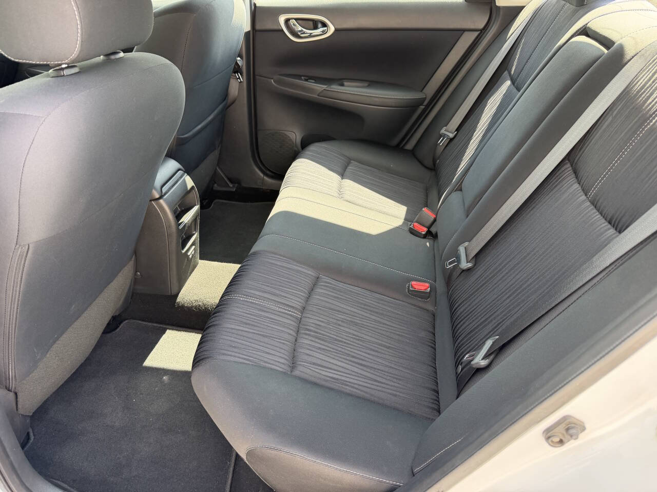 Used 2018 Nissan Sentra SV FWD image 16