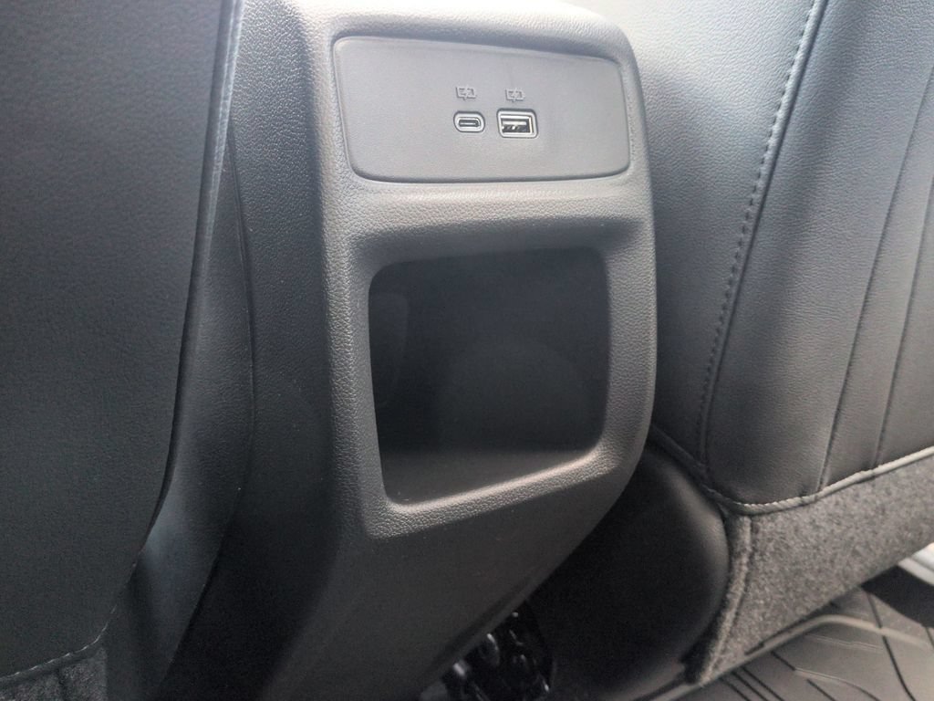 New 2026 Chevrolet Trax LT w/ Sunroof Package FWD image 33