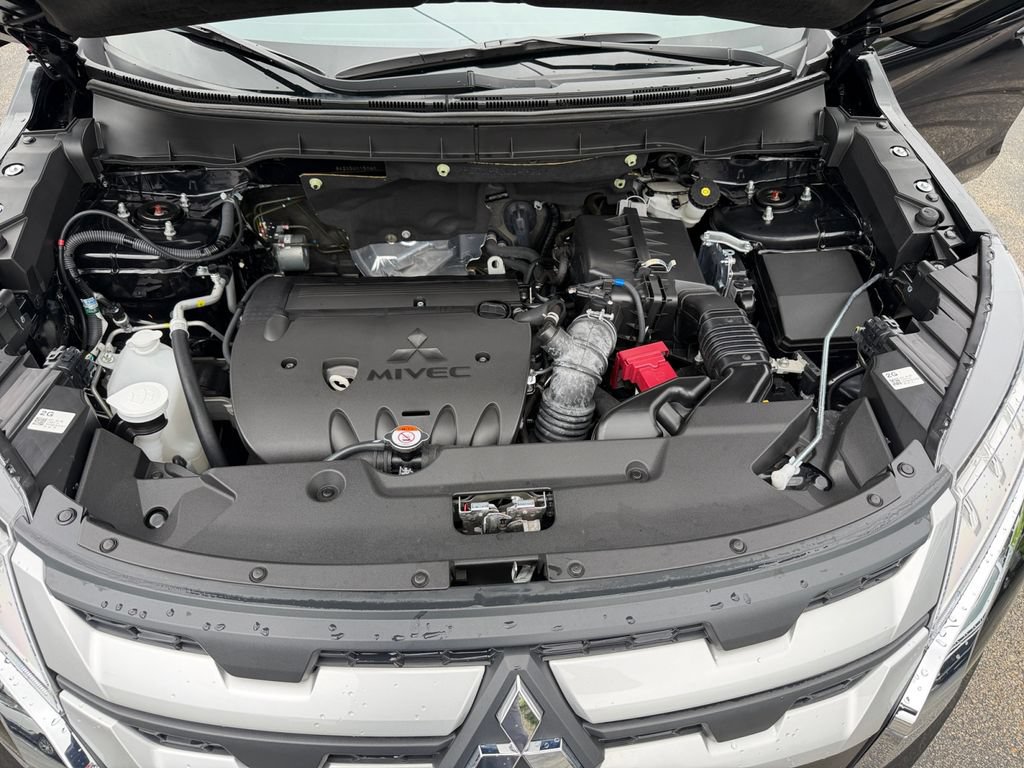 Used 2025 Mitsubishi Outlander Sport ES AWD/4WD image 27