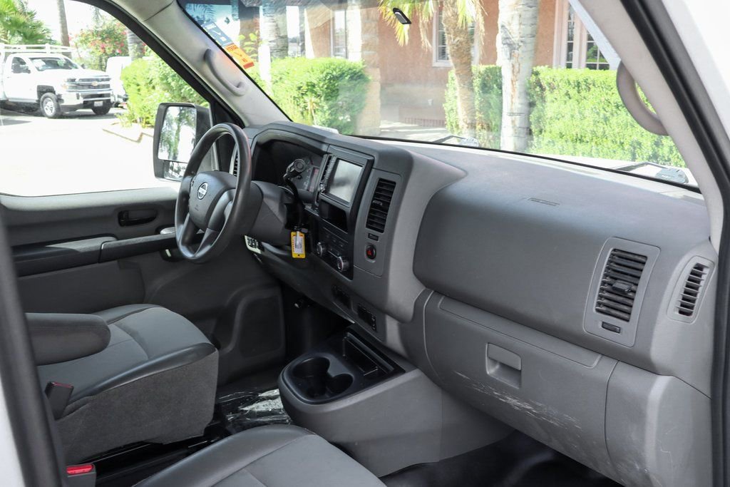 Used 2019 Nissan NV 2500 S image 31