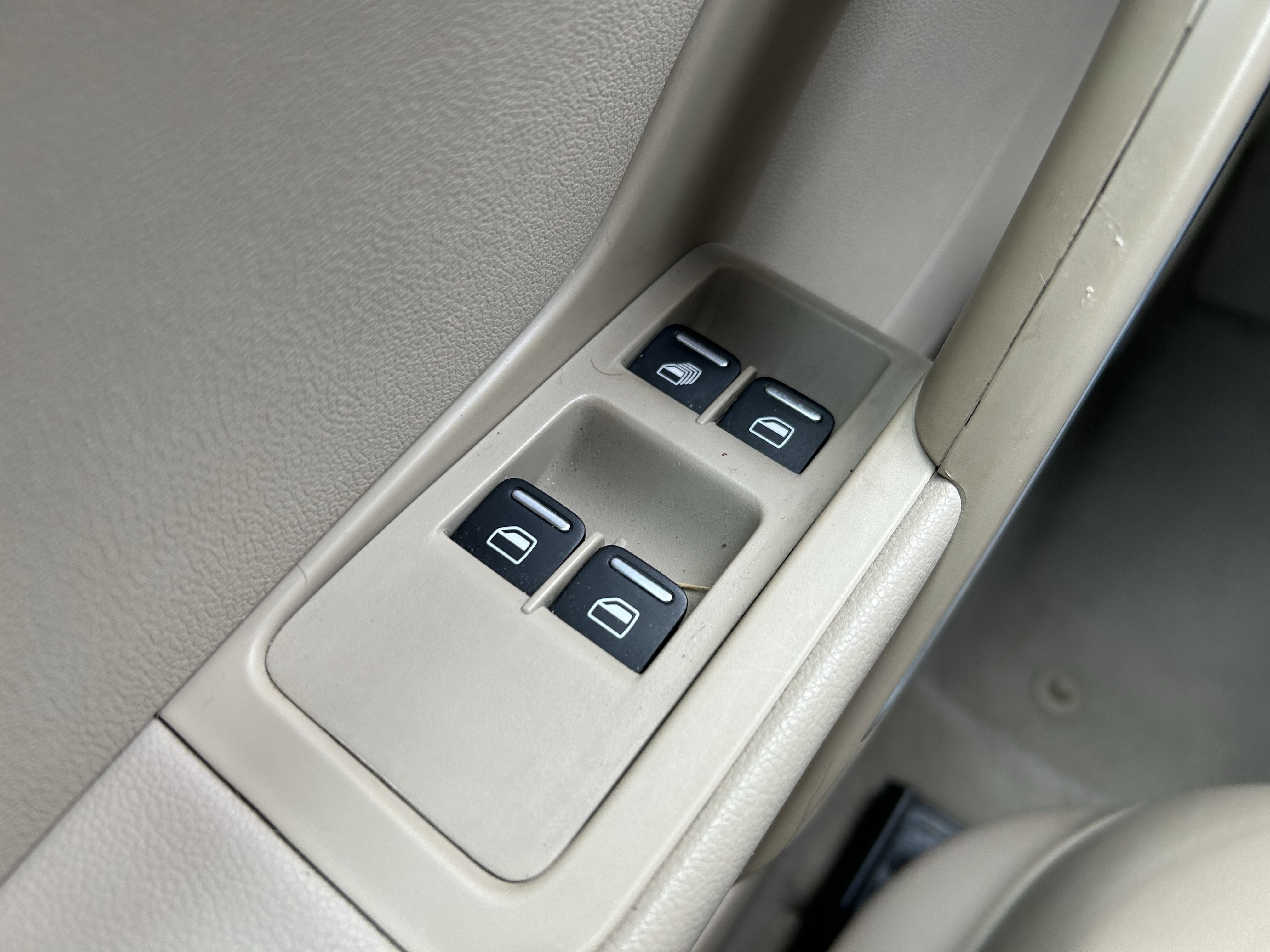 Used 2014 Volkswagen Beetle 1.8T image 15