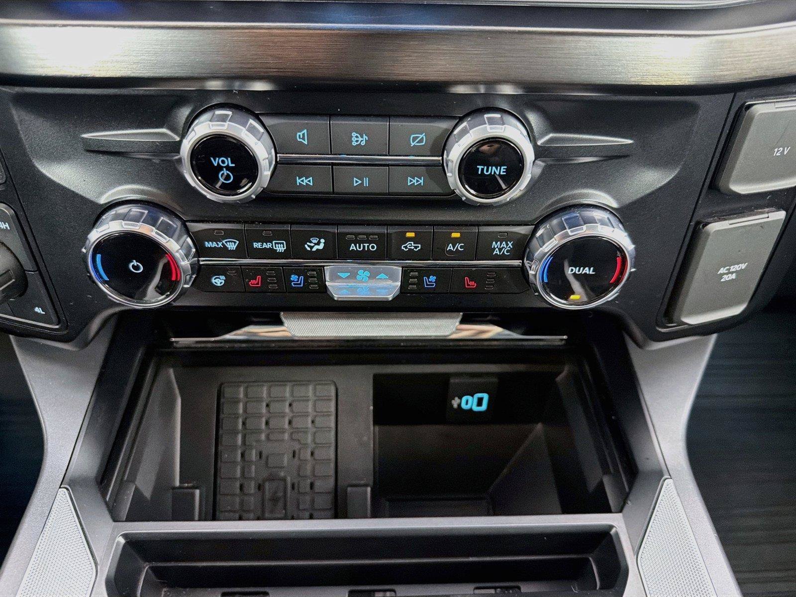 Used 2024 Ford F250 Lariat w/ Lariat Ultimate Package AWD/4WD image 19
