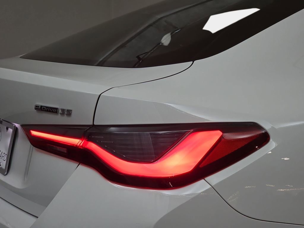Used 2023 BMW i4 eDrive35 w/ Premium Package image 36