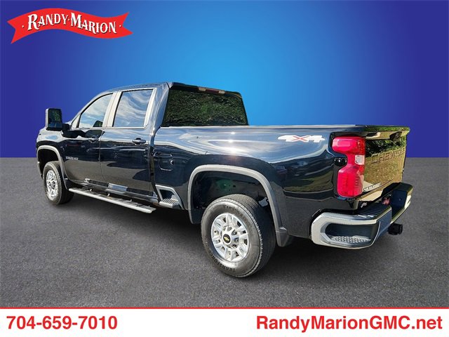 Used 2021 Chevrolet Silverado 2500 LT image 2