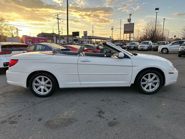 Used 2008 Chrysler Sebring Limited FWD image 5