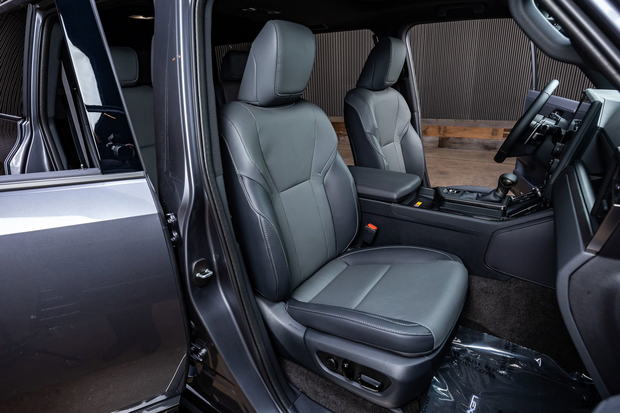 Used 2025 Lexus GX 550 550 Premium+ w/ Cold Area Package image 31