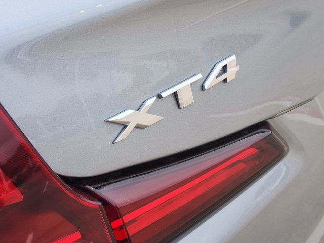 Used 2023 Cadillac XT4 Premium Luxury FWD image 10