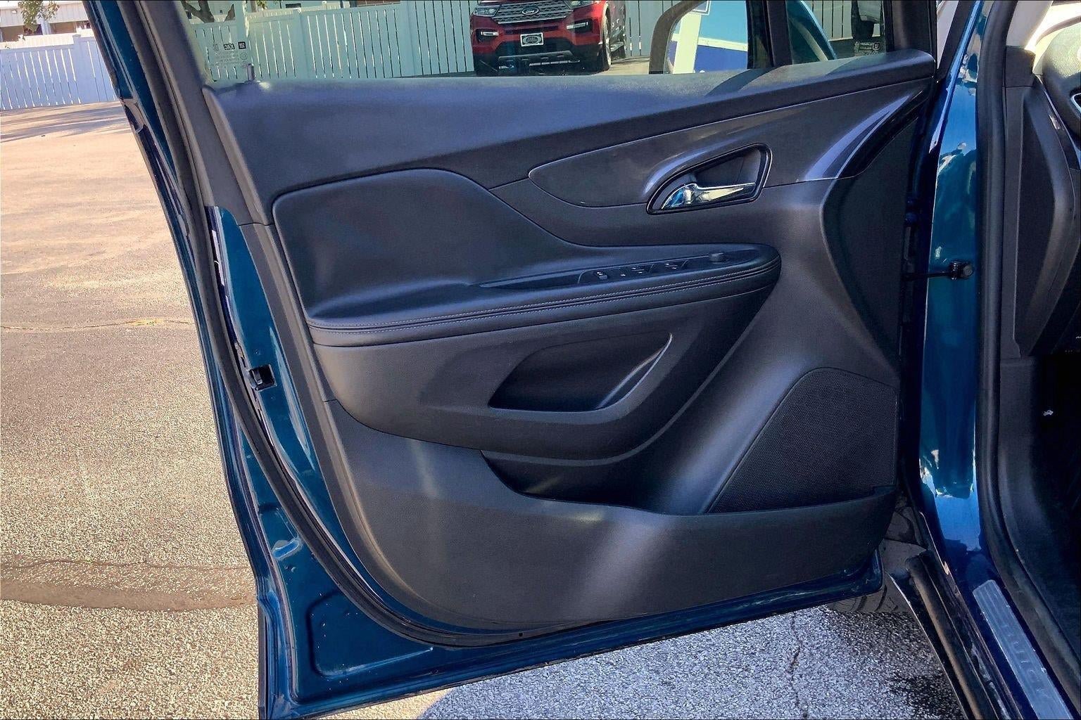 Used 2019 Buick Encore Preferred AWD/4WD image 22