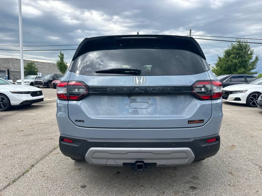 Used 2023 Honda Pilot TrailSport image 11