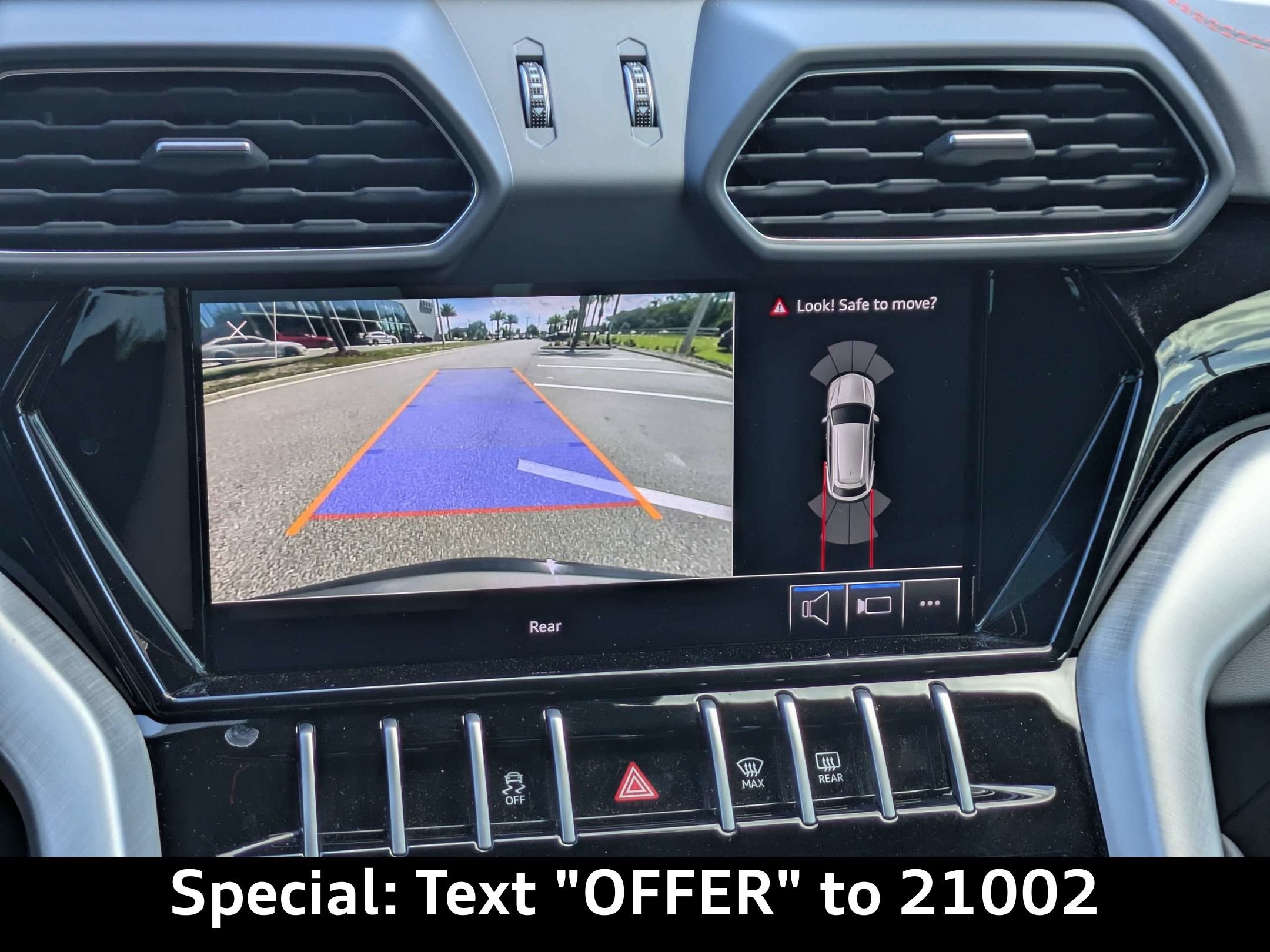 Used 2021 Lamborghini Urus AWD/4WD image 24